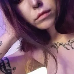 miu-kissi from bongacams