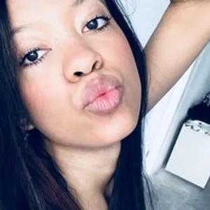 mixedbarbie22 from bongacams