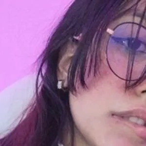 nanami- from bongacams