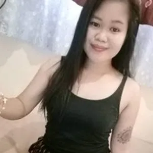 naughtypinay from bongacams