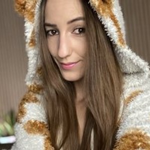 Camgirl is actually offline