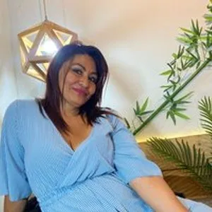 paola-lopez from bongacams