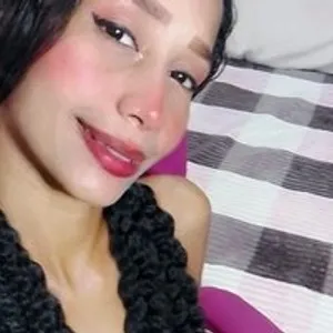 paulina-evans from bongacams