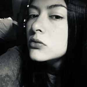 petitekiki from bongacams