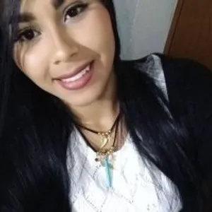 pocahontass18 from bongacams