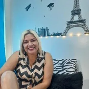 queen-sexy from bongacams