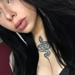 rosalina-snake from bongacams