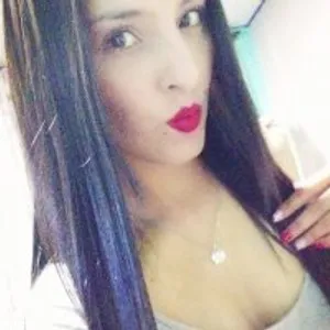 roxxan-horney from bongacams