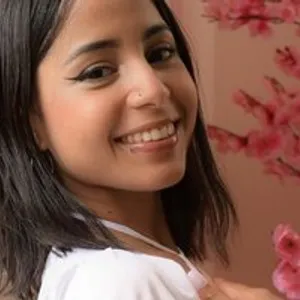 sara-castro24 from bongacams