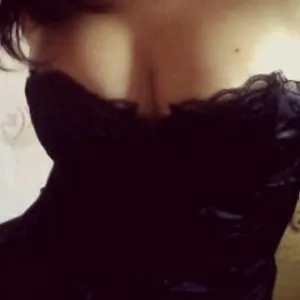 selenasexxx from bongacams