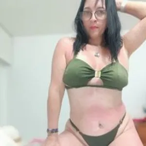 selene-milf from bongacams