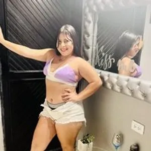 sexy-sharlot18 from bongacams