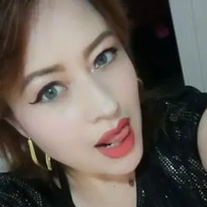 sexycaroline from bongacams