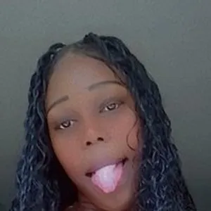 sexyhoneyboo from bongacams