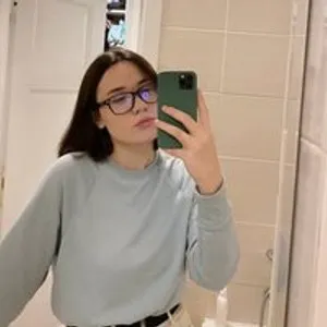 shorliyellow from bongacams