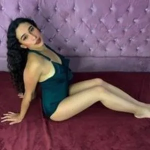 silverdoll- from bongacams