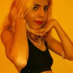 skinnyteen from bongacams