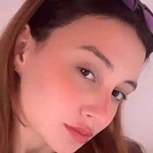 sofi-berrys from bongacams