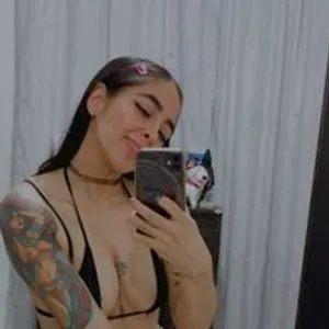 sophierooy from bongacams