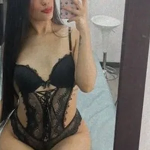 strongvioletty from bongacams