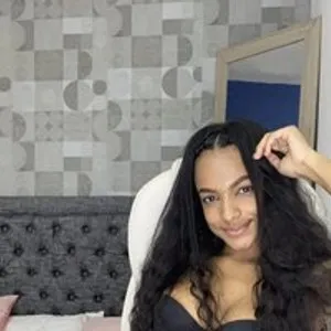 tiana18 from bongacams