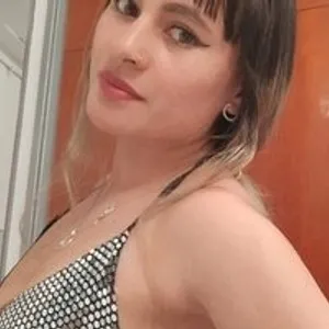 veroniquepetite from bongacams