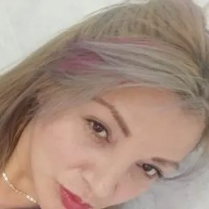 xitlaymilf from bongacams