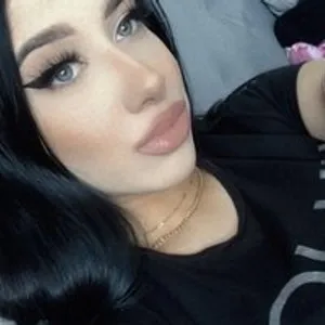 xoRobyn from bongacams