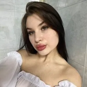 xxX-Kira-Xxx from bongacams