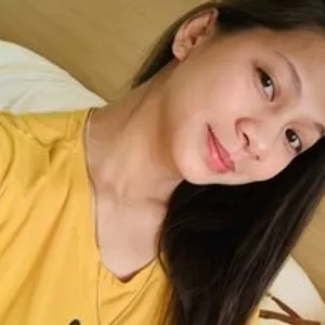 xxpinayboobsx from bongacams