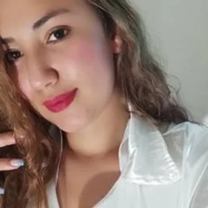 yaquelinlatin from bongacams