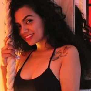 yoselinlatina from bongacams