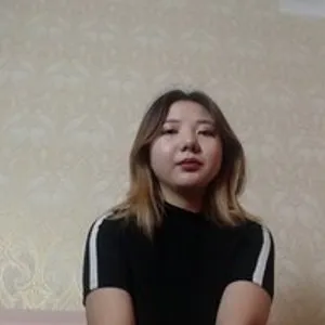 younbaby from bongacams