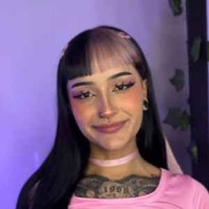 Camgirl is actually offline