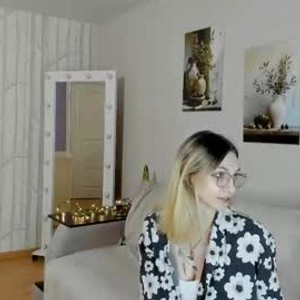 sexlivecamsites.com _oh_sunny_ livesex profile in blonde cams