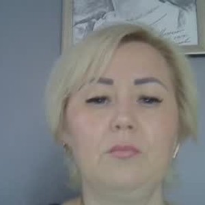 _zipper webcam profile - European