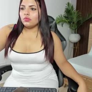 chaturbate abril_luna_ webcam profile pic via sexcam-girls.com