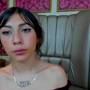 chaturbate alaannalois webcam profile pic via livesexr.com