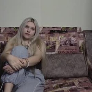 newporncams.com alinchik90 livesex profile in blond cams
