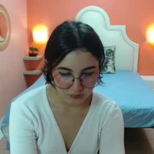 girlsupnorth.com alisse_saenz livesex profile in petite cams