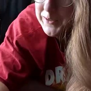 livesex.fan almightymaeve livesex profile in socks cams