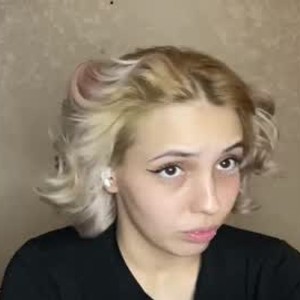privat-livecam.com alonatempler livesex profile in shy-new cams