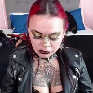 alyssa_crawly2