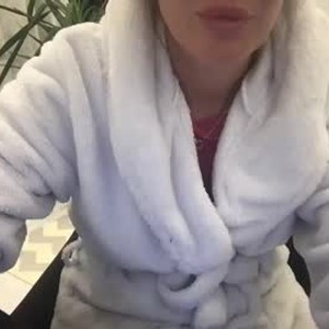 coupleslivesex.com amelydoll18 livesex profile in messydeepthroat cams