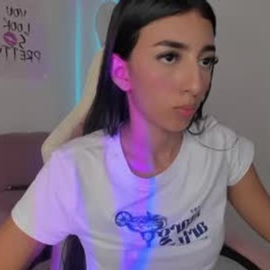 Camgirl is actually offline