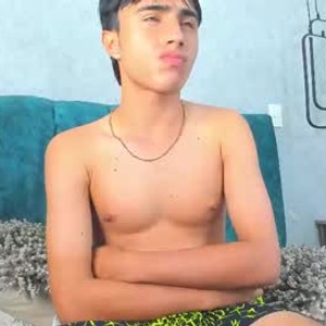 Cam boy andres_challs