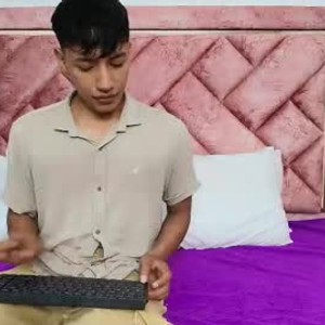bestlivesexchat.com andreshill_ livesex profile in latino cams