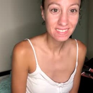 chaturbate annenay17 webcam profile pic via sexcityguide.com