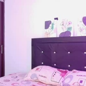 chaturbate annieh_collins webcam profile pic via amateursex-livecam.com