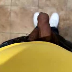 Cam boy anttommygun